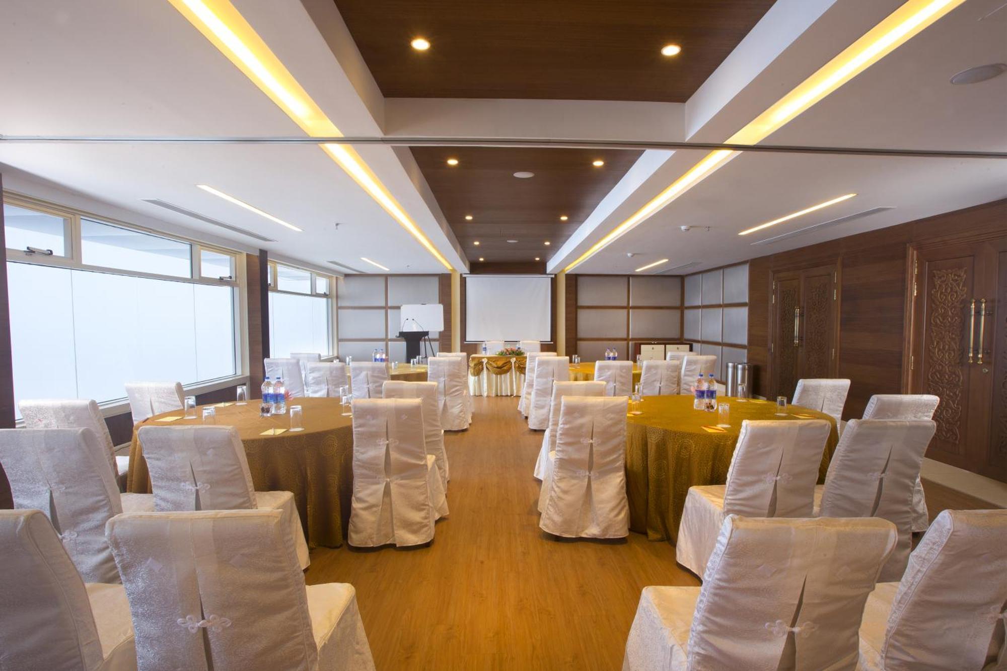 Fragrant Nature Munnar - A Five Star Classified Hotel מראה חיצוני תמונה
