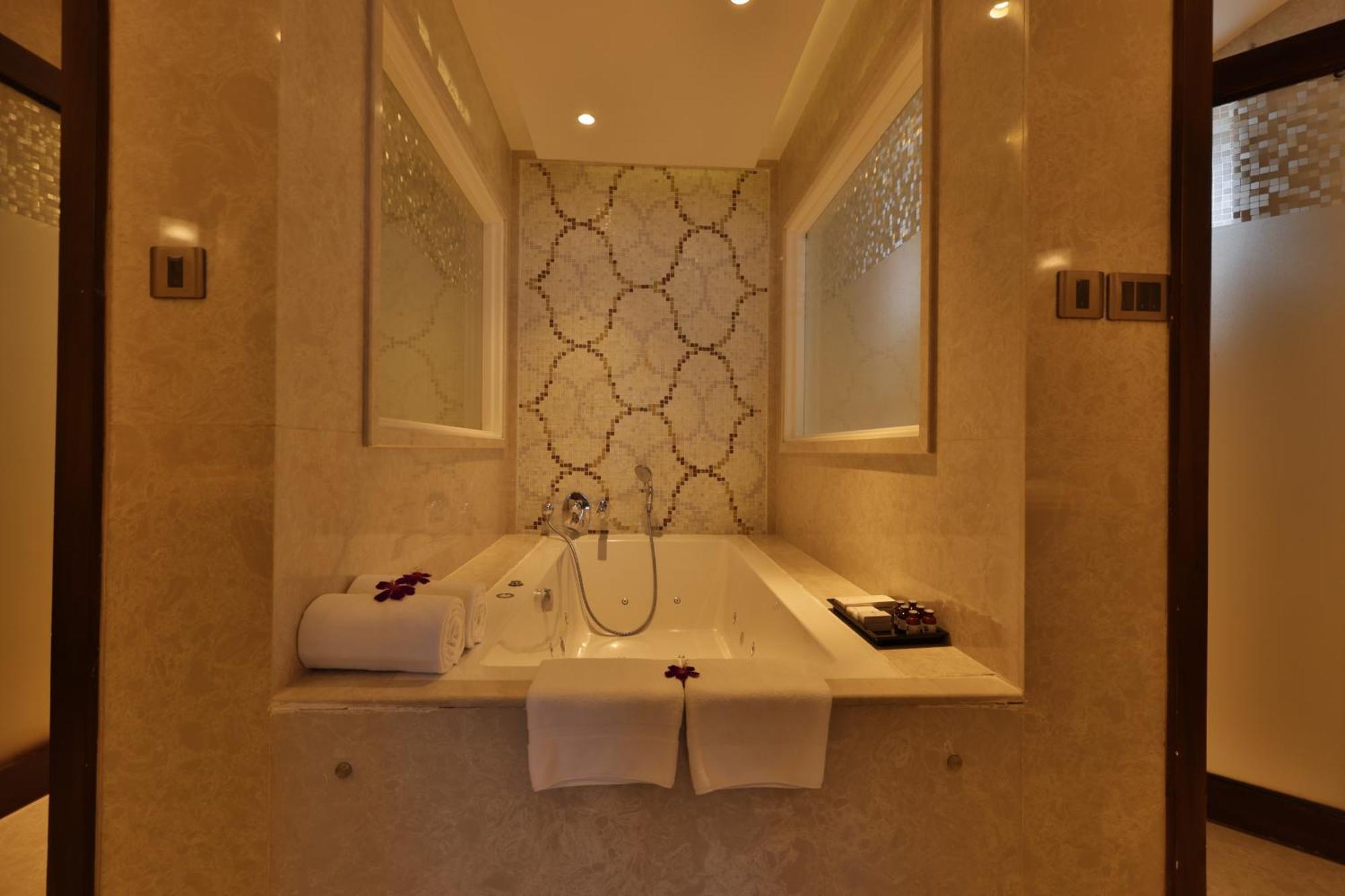 Fragrant Nature Munnar - A Five Star Classified Hotel חדר תמונה