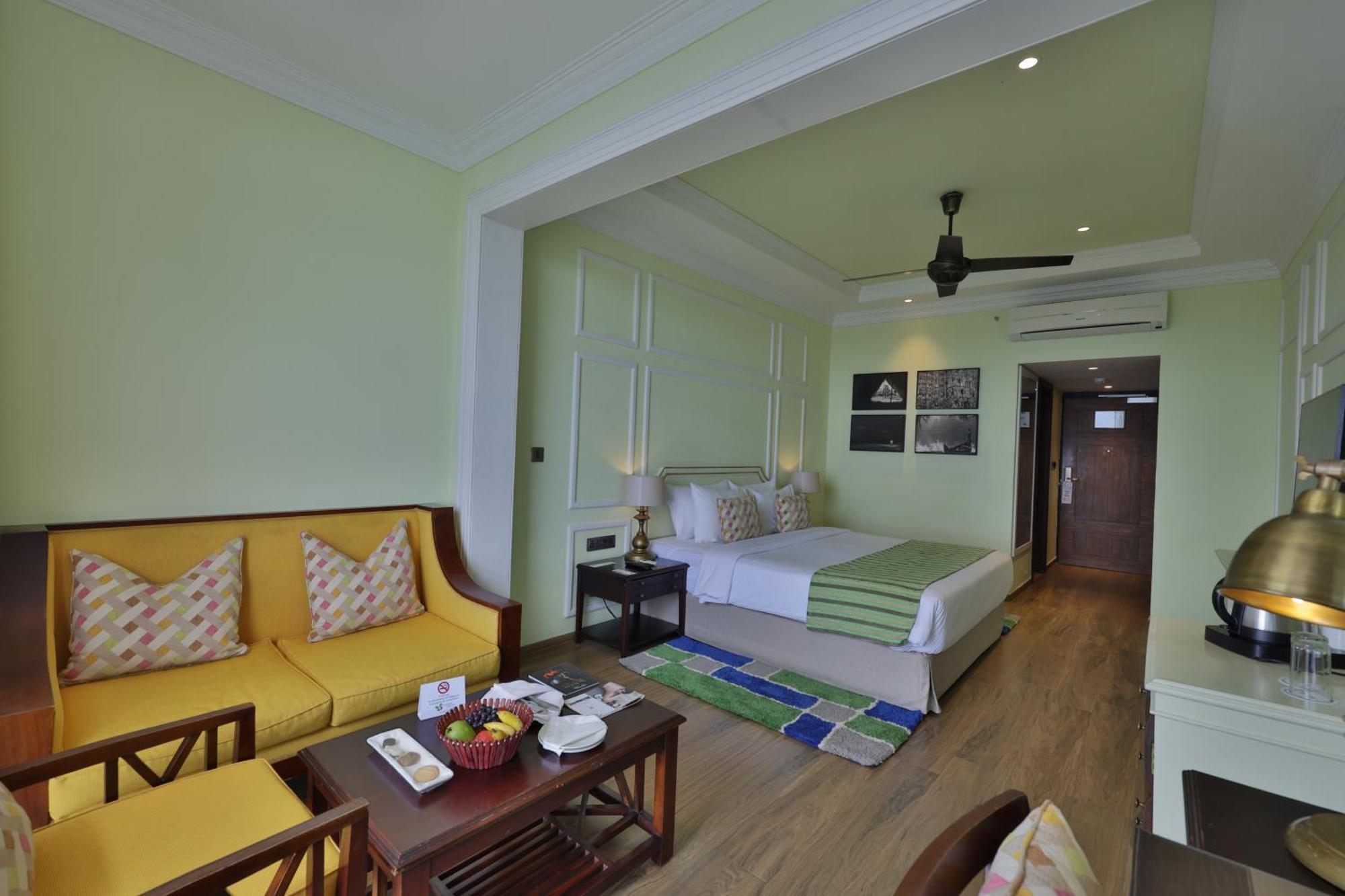Fragrant Nature Munnar - A Five Star Classified Hotel חדר תמונה