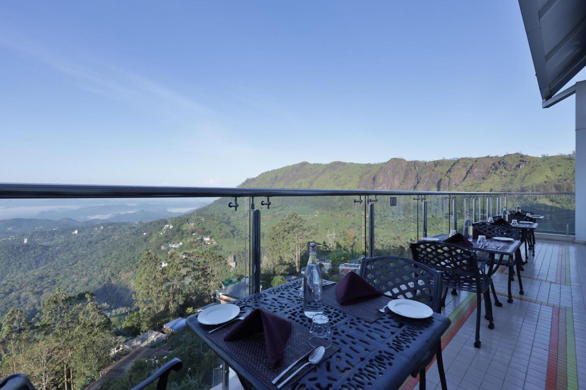 Fragrant Nature Munnar - A Five Star Classified Hotel מראה חיצוני תמונה