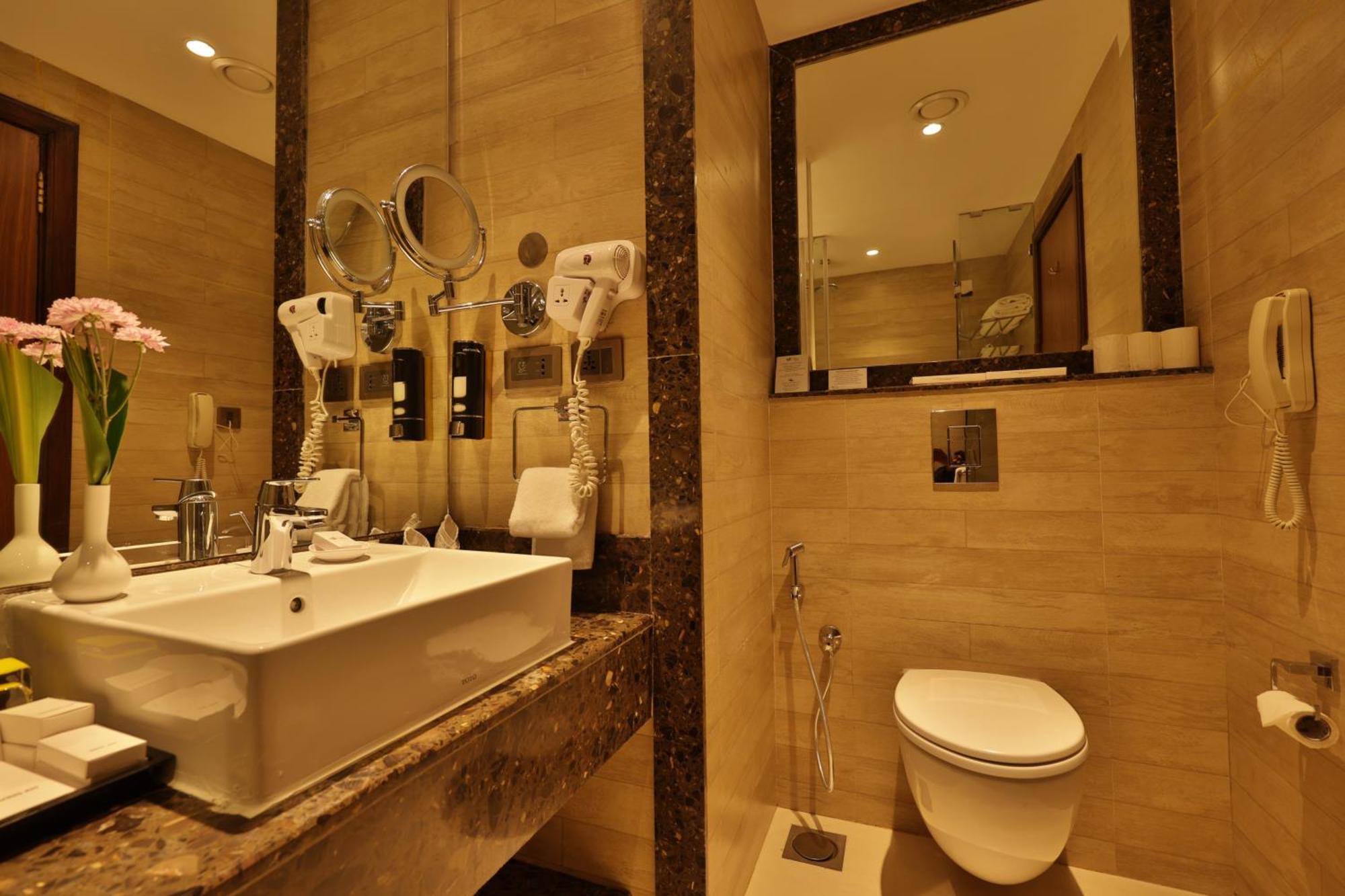 Fragrant Nature Munnar - A Five Star Classified Hotel מראה חיצוני תמונה