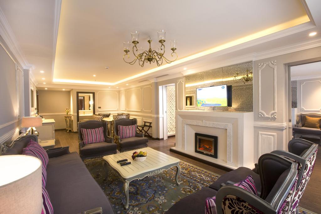 Fragrant Nature Munnar - A Five Star Classified Hotel חדר תמונה