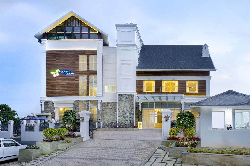 Fragrant Nature Munnar - A Five Star Classified Hotel מראה חיצוני תמונה