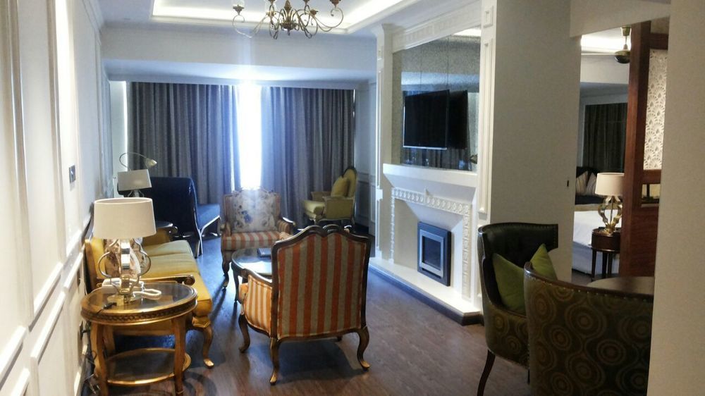 Fragrant Nature Munnar - A Five Star Classified Hotel מראה חיצוני תמונה